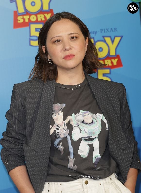 L'humoriste pensait même s'être en partie construite autour de cette particularité physique.

Laura Felpin - Première de "Toy Story 5" au Cirque d'Hiver à Paris le 14 juin 2026. © Coadic Guirec/Bestimage