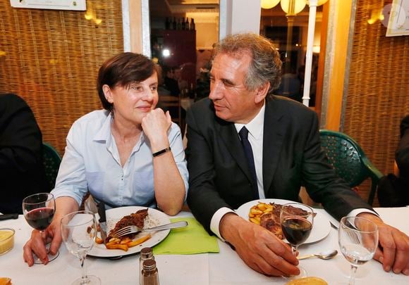 Archive - François Bayrou, président du Modem, fête en compagnie de sa femme Elisabeth sa victoire à l'élection municipale de Pau, France, le 31 Mars 2014. © Patrick Bernard/Bestimage