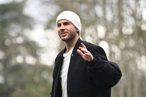 Lucas Hernandez arrive au Centre National du Football le 18 mars 2024 à Clairefontaine, France. Federico Pestellini/Panoramic/Bestimage