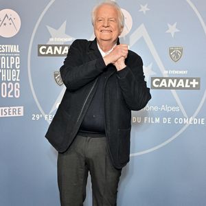 Andre Dussollier lors de la cérémonie d'ouverture du 29e Festival du film de l'Alpe d'Huez à l'Alpe d'Huez, France, le 19 janvier 2026. Photo par Julien Reynaud/APS-Medias/ABACAPRESS.COM