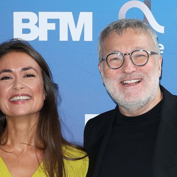 Julie Hammett et Laurent Ruquier lors de la conférence de presse de rentrée BFM TV. - RMC du groupe Altice France à Paris, France, le 31 août 2023. © Coadic Guirec/Bestimage