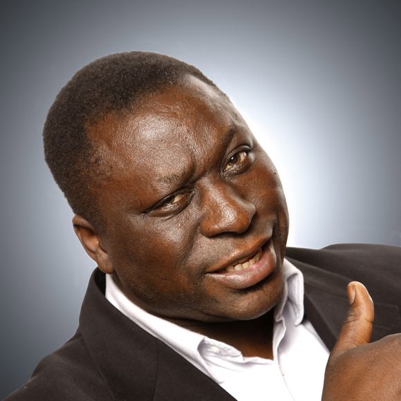 EXCLUSIF - Mouss Diouf pose pour notre photographe à Paris, France, en avril 2008. Photo par VIM/ABACAPRESS.COM