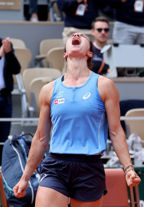 La française Loïs Boisson bat l'américaine Pegula (3-6, 6-4, 6-4), au 4ème tour des internationaux de France de Tennis de Roland Garros 2025 (Jour 9), à Paris, France, le 2 juin 2025. © Jacovides-Moreau/Bestimage