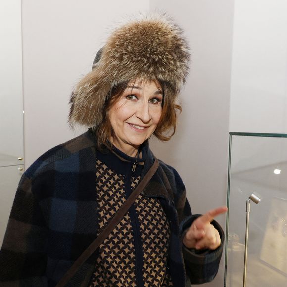 Exclusif - Valérie Lemercier - Vernissage de l'exposition "Liaisons dangereuses & Métamorphoses" du créateur Elie Top à l'occasion de ses 10 ans de création chez Christie's à Paris le 27 janvier 2025. © Denis Guignebourg/BestImage