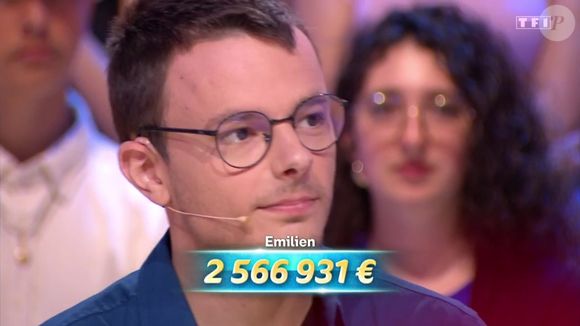 Il tient à prendre la parole sur Instagram, félicitant Emilien pour son parcours.

Emilien découvre ses gains après s'être fait détrôner sur le plateau des "12 Coups de Midi" le dimanche 6 juillet 2025 © TF1