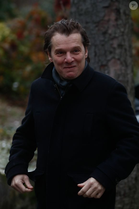 Bénabar (Bruno Nicolini) - Arrivées à l'enregistrement de l'émission "Vivement Dimanche" présentée par M. Drucker et qui sera diffusée le 14/02/2024 sur France 3 au Studio Gabriel à Paris, France, le 09 janvier 2024. © Christophe Clovis / Bestimage