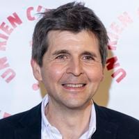 Thomas Sotto n’a pas que le journalisme dans la vie : il vient de monter un ambitieux projet avec “trois amis”