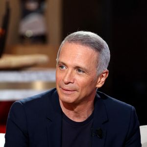 "Ça fait 18 mois que ça a été compliqué au niveau boulot. Il y a eu des trucs à régler qui ont été compliqués et qui ont duré longtemps"

Exclusif - Samuel Etienne lors de l'enregistrement de la nouvelle émission "Bertrand n'a pas sommeil", présentée par B.Chameroy et diffusée le 19 janvier sur France 2

© Dominique Jacovides / Bestimage