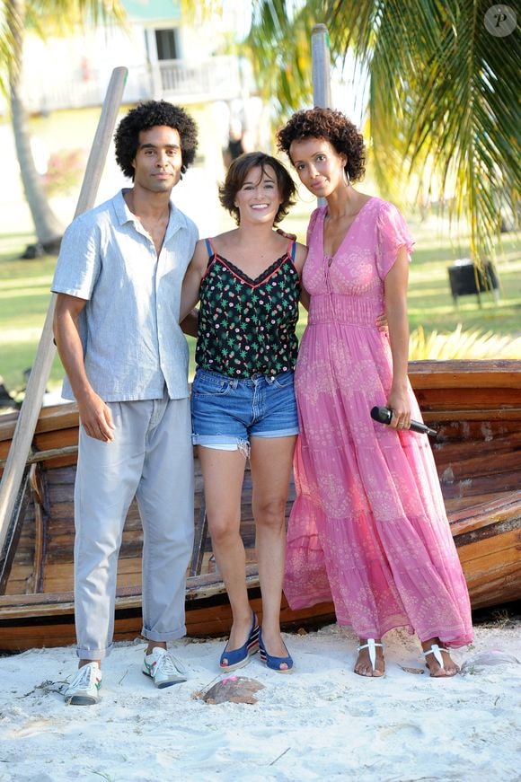 Exclusif - Julien Béramis, Béatrice de La Boulaye, Sonia Rolland - Jour 2 - Backstage - Enregistrement de l'émission "Tous en Martinique, coeur d'Outremer" au Club Med Les Boucaniers, qui sera diffusée le 11 novembre à 21h05 sur France 3. Le 29 mai 2021
© Veeren / Bestimage