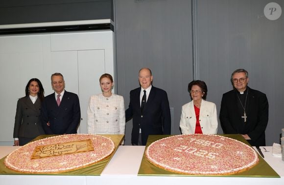 Georges Marsan, maire de Monaco, et sa femme Marie-Antoinette Marsan, le prince Albert II de Monaco et la princesse Charlène de Monaco, Michelle Brigolle, présidente du groupe d'amitié des aînés monégasques célèbrent le 75ème anniversaire de l'Amicale des Aines Monégasques à l'hôtel Méridien de Monte-Carlo à Monaco, le 5 décembre 2025.

J.C. Vinaj / Pool Restreint Monaco / Bestimage