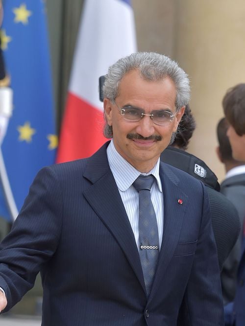Le George V : le palace parisien du prince saoudien Al-Walid ben Talal, qu’il conserve à tout prix