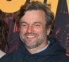 "Le regard tourné vers la mer, les pieds dans la nature, brute d'aspect, elle cache à l'intérieur une chaleur lumineuse", raconte les journalistes de "Gala".

Marc Thiercelin à l'avant-première du film "Mon héroïne" au cinéma UGC Normandie à Paris, le 12 décembre 2022. 

Photo : Coadic Guirec / Bestimage
