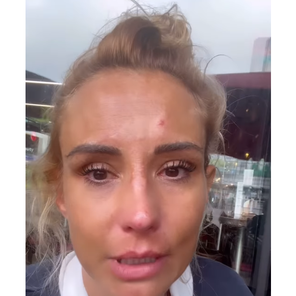 En effet, la maman de quatre enfants a posté une vidéo d'elle en larmes sur Instagram, prise juste avant d'atteindre le tournage de M6.

Elodie Gossuin en larmes sur Instagram