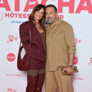 Née de son union avec un homme d'affaires prénommé Karim

Malika Ménard (Miss France 2010), enceinte et son mari Karim - Avant-première du film "Natacha, presque hôtesse de l'air" au cinéma Pathé Palace à Paris le 24 mars 2025. © Lionel Urman/Bestimage