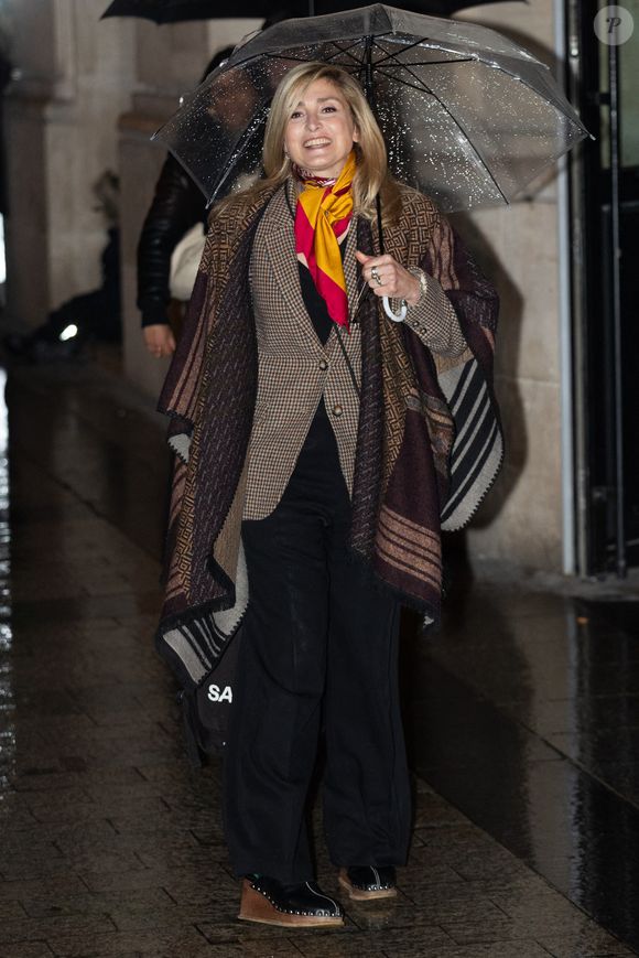 Julie Gayet est arrivée au défilé AMI Paris Menswear Fall/Winter 2026-2027 dans le cadre de la semaine de la mode de Paris le 21 janvier 2026 à Paris, France. Photo by Nasser Berzane/ABACAPRESS.COM