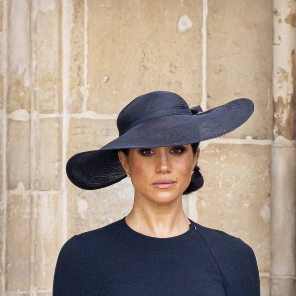 Meghan Markle, duchesse de Sussex - Arrivées au service funéraire à l'Abbaye de Westminster pour les funérailles d'Etat de la reine Elizabeth II d'Angleterre. Le 19 septembre 2022 ©Dana Press / Bestimage