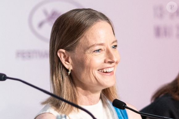 Jodie Foster en conférence de presse pour le film "Vie Privée" (Hors Compétition) lors du 78ème Festival International du Film de Cannes, France, le 21 mai 2025. © Estelle Carlier/Pool/Bestimage