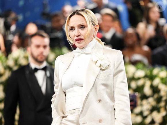 Madonna 

5 mai 2025, New York (État de New York), États-Unis : Madonna assiste au Met Gala 2025 célébrant Superfine: Tailoring Black Style au Metropolitan Museum of Art à New York. 5 mai 2025.