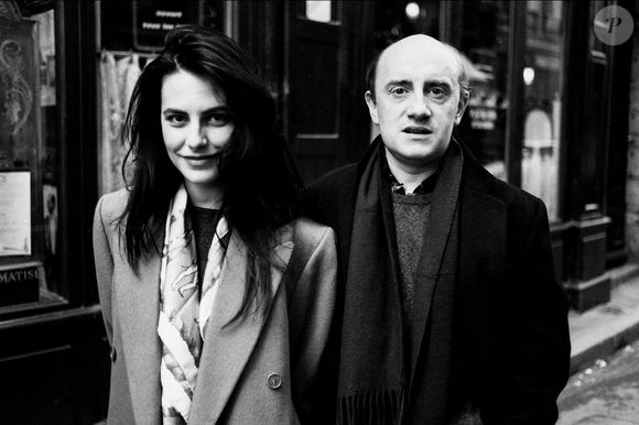 Michel Blanc a vécu une histoire d'amour avec la chanteuse Lio qu'il a rencontrée sur le tournage du film "Chambre à part "en 1989...

Lio et Michel Blanc, capturés à Lyon, France, le 14 novembre 1989. Photo Alamy/Abaca