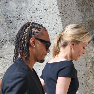 Audrey Crespo-Mara et ses fils Sekou et Lamine - Arrivées aux obsèques de Thierry Ardisson en l’église Saint-Roch de Paris, France, le 17 juillet 2025. © Clovis-Jacovides/Bestimage