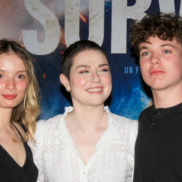 Lisa Delamar, Émilie Dequenne, Lucas Ebel au photocall de l'équipe du film "Survivre" au cinéma UGC Ciné Cité Bercy à Paris le 18 juin 2024.

© Philippe Baldini / Bestimage