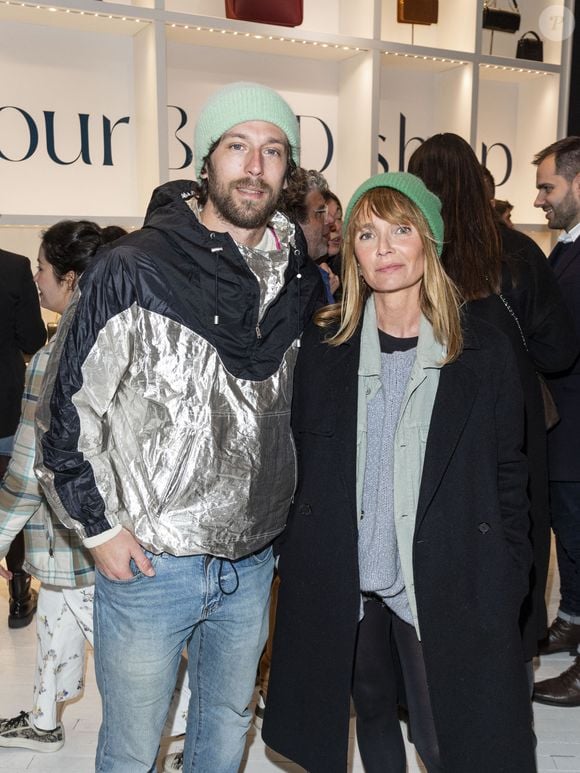 Axelle Laffont et son compagnon Romain Sichez lors de l'inauguration du premier pop up store Amäy organisé par yourBond.shop à Paris le 4 avril 2023. © Pierre Perusseau / Bestimage