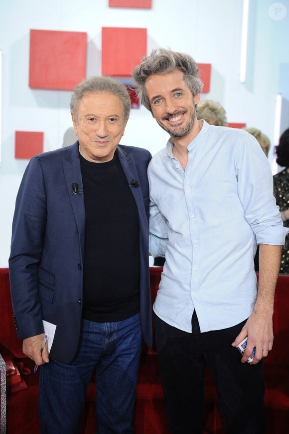 Exclusif - Michel Drucker et Gus - Enregistrement de l'émission Vivement dimanche au studio Rive gauche , presentée par Michel Drucker . Diffusion sur France 3 le 30 novembre 2025. © Guillaume Gaffiot / Bestimage