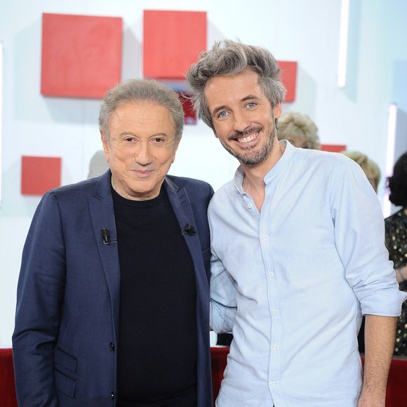 Exclusif - Michel Drucker et Gus - Enregistrement de l'émission Vivement dimanche au studio Rive gauche , presentée par Michel Drucker . Diffusion sur France 3 le 30 novembre 2025. © Guillaume Gaffiot / Bestimage