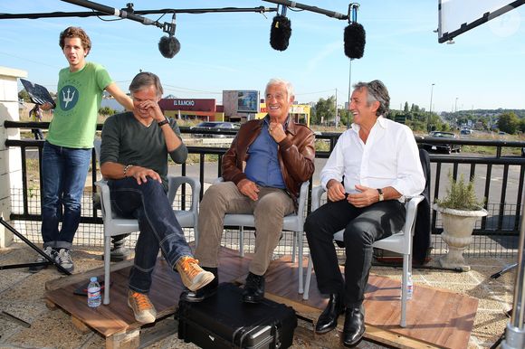 Paul Belmondo, Jean-Paul Belmondo et Richard Anconina sur le tournage du documentaire produit par Cyril Viguier et Paul Belmondo sur son père Jean-Paul.

© Sebastien Valiela / Bestimage