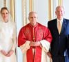 Lors de cet entretien, le souverain a également ouvert une parenthèse plus personnelle en évoquant ses jumeaux, Jacques et Gabriella, nés de son union avec la princesse Charlene

Le pape Léon XIV avec le prince Albert II de Monaco, la princesse Charlène,le prince Jacques et la princesse Gabriella - Entretien au palais pricnier et photo officielle - Visite historique du pape Léon XIV à Monaco le 28 mars 2026.
© Bruno Bebert - Dominique Jacovides / Bestimage