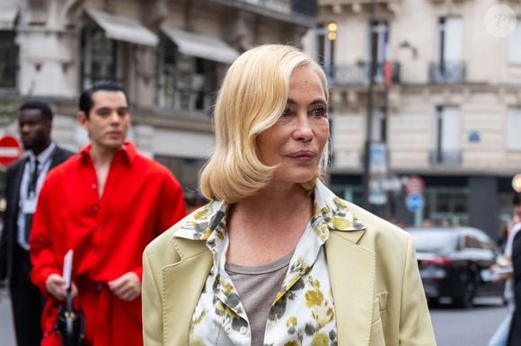 Le frère de Patrick Bruel a été en couple avec Emmanuelle Béart.

Emmanuelle Béart assiste au défilé AMI dans le cadre de la semaine de la mode masculine printemps 2026 à Paris, le 25 juin 2025 à Paris, France. Photo by Nasser Berzane/ABACAPRESS.COM