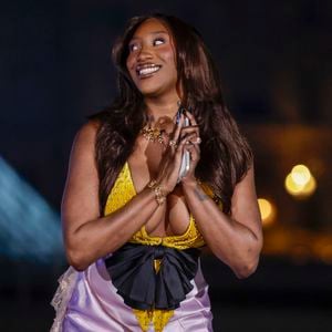 Découvrez la méthode très personnelle de l'artiste pour garder une énergie débordante.

Aya Nakamura – Arrivées au Grand Dîner du Louvre 2026 à Paris pendant la fashion week Prêt à Porter femme automne/hiver 2026-2027.

© Olivier Borde / Bestimage