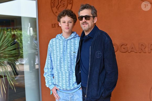 Marcel Canet et Guillaume Canet posent au Village pendant les Internationaux de France à Roland Garros le 08 juin 2025 à Paris, France. Photo par Franck Castel/ABACAPRESS.COM