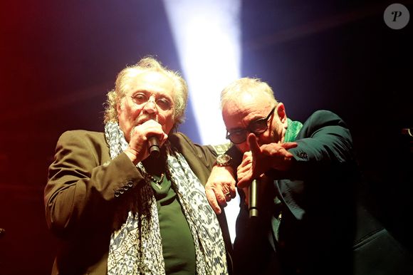 Patrick Hernandez et Jean-Pierre Mader lors du concert La folie des années 80 au Croisic, France, le 20 août 2025. Ambiance garantie, tubes inoubliables et énergie 100% live pour le concert  La Folie des Années 80 2025. © Nöel Carrier/Bestimage