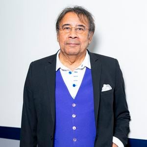 Exclusif - Laurent Voulzy en backstage de l'enregistrement de l'émission "Famille je vous aime" présentée par M.Drucker et qui sera diffusée le 29 décembre sur France 3, au studio Rive gauche, à Paris, France, le 2 décembre 2025. © Gaffiot-Perusseau/Bestimage