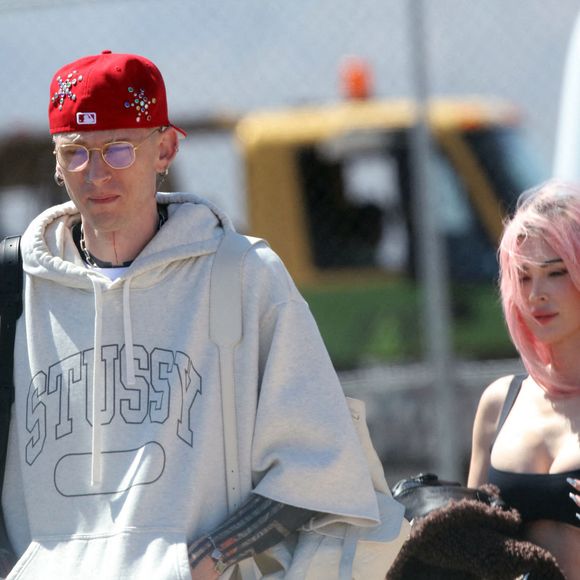 Leur relation, marquée par des séparations et des réconciliations, a pris fin quelques semaines après l’annonce de la grossesse.

Megan Fox et Machine Gun Kelly arrivent au Mexique pour passer quelques jours de repos dans une station balnéaire exclusive, Cabo San Lucas, Mexique.