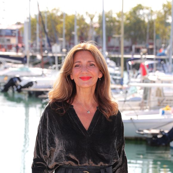 Valérie Karsenti, est à l'affiche du téléfilm "Bénie Soit Sixtine", programmé sur France 2 à 21h10. 

Valérie Karsenti - Photocall du film "Bénie soit Sixtine" lors de la 26ème Edition du Festival de la Fiction de La Rochelle. 
© Patrick Bernard / Bestimage