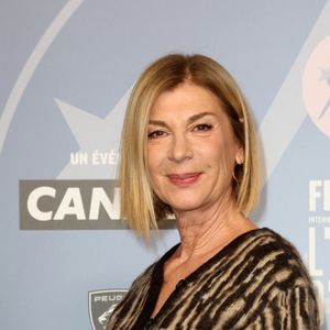 Michèle Laroque - Tapis rouge lors du 29ème Festival International du Film de Comédie de l'Alpe d'Huez le 20 Janvier 2026. © Dominique Jacovides/Bestimage