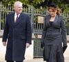 Selon "The Mirror", le prince Andrew séjourne lui aussi sur le domaine, accompagné de son ex-épouse Sarah Ferguson...

Le prince Andrew et Sarah Ferguson - Arrivées à la messe en hommage au roi Constantin II à la chapelle Saint George à Windsor le 27 février 2024. Julien Burton / Bestimage