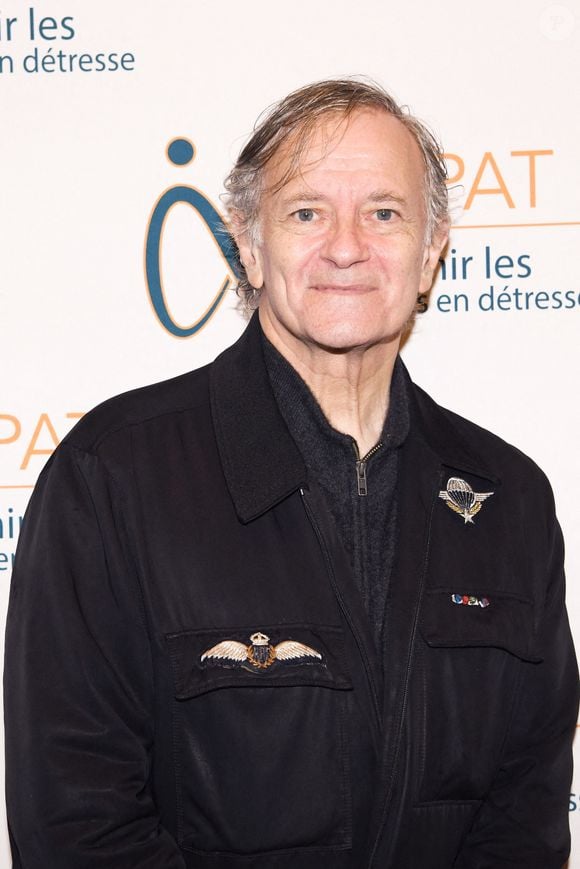 Francis Huster assiste à la cérémonie de remise des prix DAPAT 2022 au théâtre Edouard VII le 17 octobre 2022 à Paris France. Photo par Nasser Berzane/ABACAPRESS.COM
