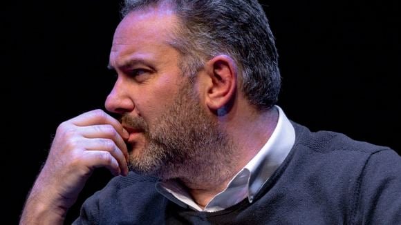 Bruce Toussaint absent de Bonjour ! Il va lui falloir du temps pour se remettre de ses vacances au bord de l’océan Atlantique