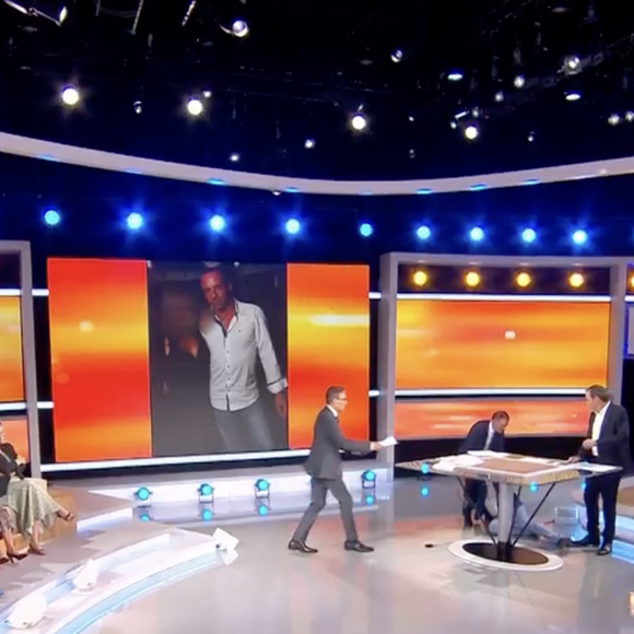 Julien Courbet obligé d'interrompre son émission en direct après un malaise. M6