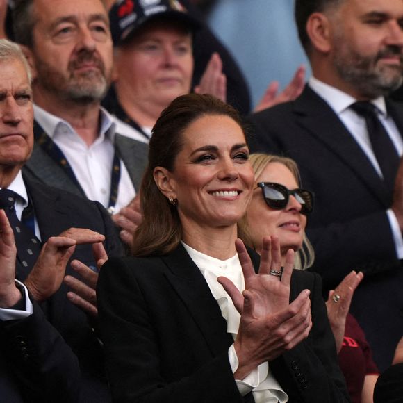 La Princesse de Galles (au centre) dans les tribunes lors du match de poule A de la Coupe du monde de rugby féminin 2025 à l'American Express Stadium, Brighton. Samedi 6 septembre 2025. © PA Photos/ABACA