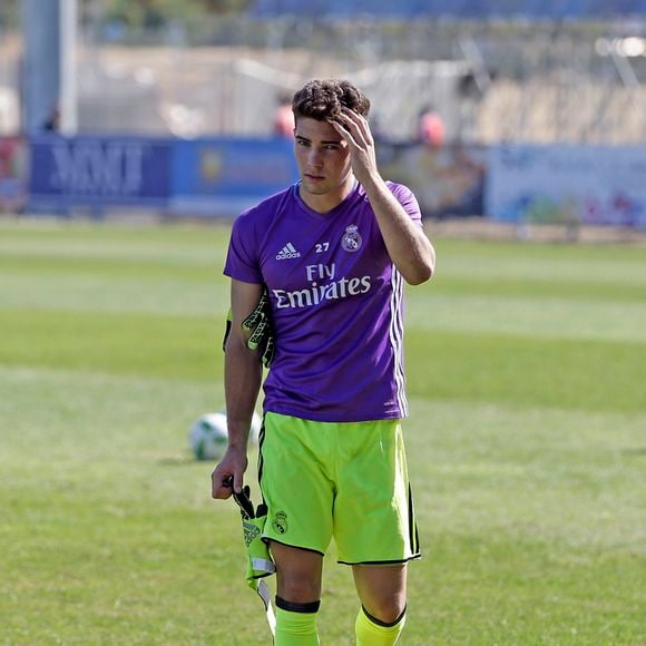 Luca Zidane (maillot violet), les fils de Zinedine Zidane, lors du match de foot de seconde division B opposant Fuenlabrada au Real Madrid Castilla. Madrid, le 25 septembre 2016.