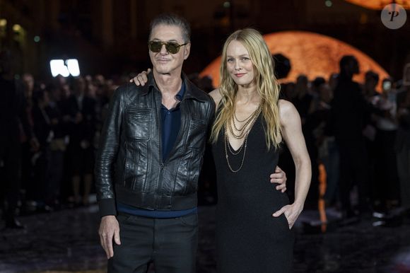 Etienne Daho et Vanessa Paradis – Photo Call du Défilé de mode Chanel Collection Printemps-Été 2026 dans le cadre de la Fashion Week de Paris, France, le 6 octobre 2025. © Olivier Borde / Bestimage