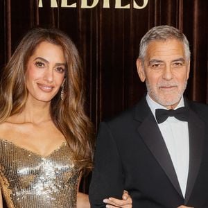 George Clooney est sorti du silence, trois semaines après la mort de Presley Gerber, le fils de Cindy Crawford et Rande Gerber.
George et Amal Clooney. Backgrid UK/ Bestimage