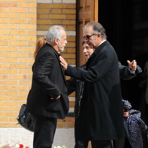 Francis Perrin et Roland Giraud assistant à une cérémonie funéraire pour l'acteur français Pierre Mondy à l'église Saint-Honore-d'Eylau à Paris, France, le 20 septembre 2012. Photo Alban Wyters/ABACAPRESS.COM