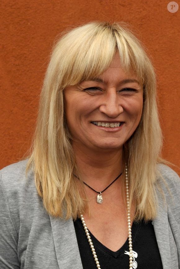 Christine Bravo arrive à l'espace VIP 'Le Village' pendant les Internationaux de France de Tennis 2009 à Roland Garros à Paris, France le 6 juin 2009. Photo by Gorassini-Guignebourg/ABACAPRESS.COM