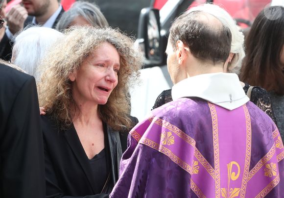 Si les jours de la fille du célèbre conteur, comme ceux de son petit-fils, ne sont désormais plus en danger, le clan Bellemare a sans doute fait face à leur plus grande frayeur, depuis la mort de leur patriarche, célèbre animateur du "Téléshopping", à l'âge de 88 ans, le 26 mai 2018.

Maria-Pia Bellemare (Fille de P. Bellemare) - Obsèques de Pierre Bellemare à l'église Saint-Roch de Paris, France, le 31 mai 2018. Agence/Bestimage