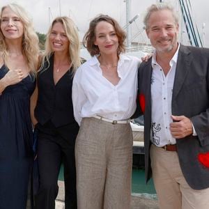 Tonya Kinzinger,  Aurore Delplace, Smadi Wolfman, Fabrice Deville de la série Un Si Grand Soleil
La 27e édition du Festival de la Fiction de La Rochelle, samedi 20 septembre 2025. © Christophe Aubert via Bestimage